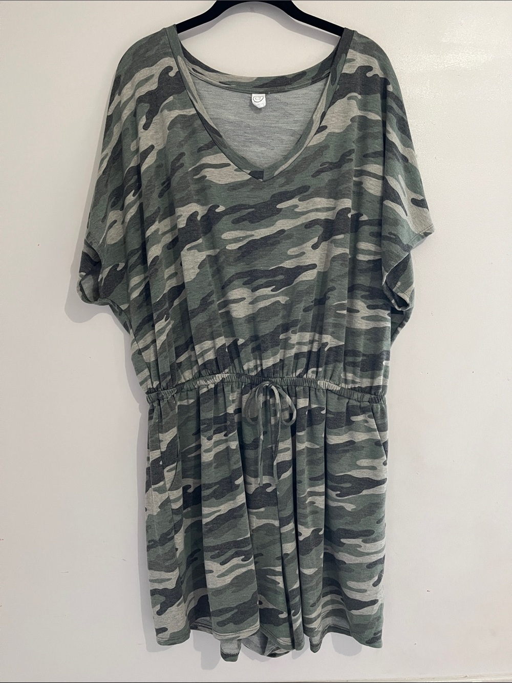 Romper shorts womenโs fits Xl/1X tag size 2X green camouflage pockets pull on